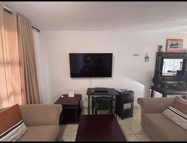 2 BEDROOM APARTMENT FOR SALE IN UVONGO BEACH